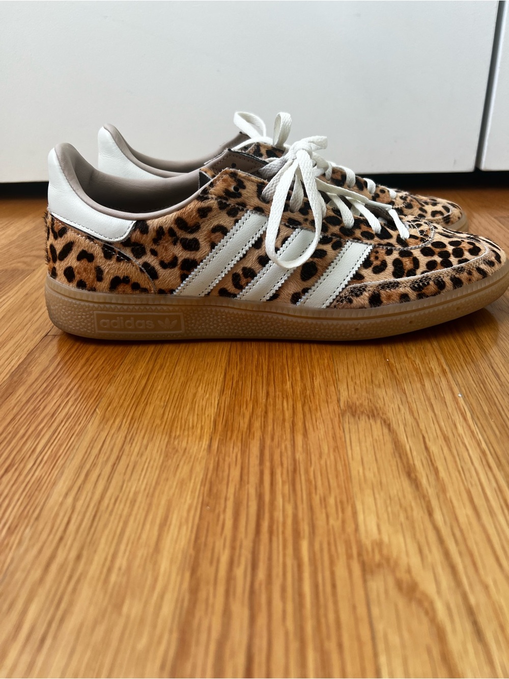 WOMEN’S LEOPARD PRINT HANDBALL SPEZIAL SHOES
